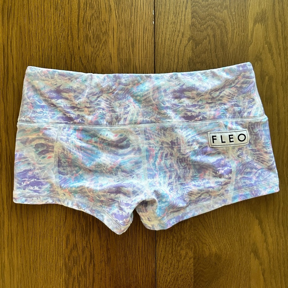 FLEO Shorts